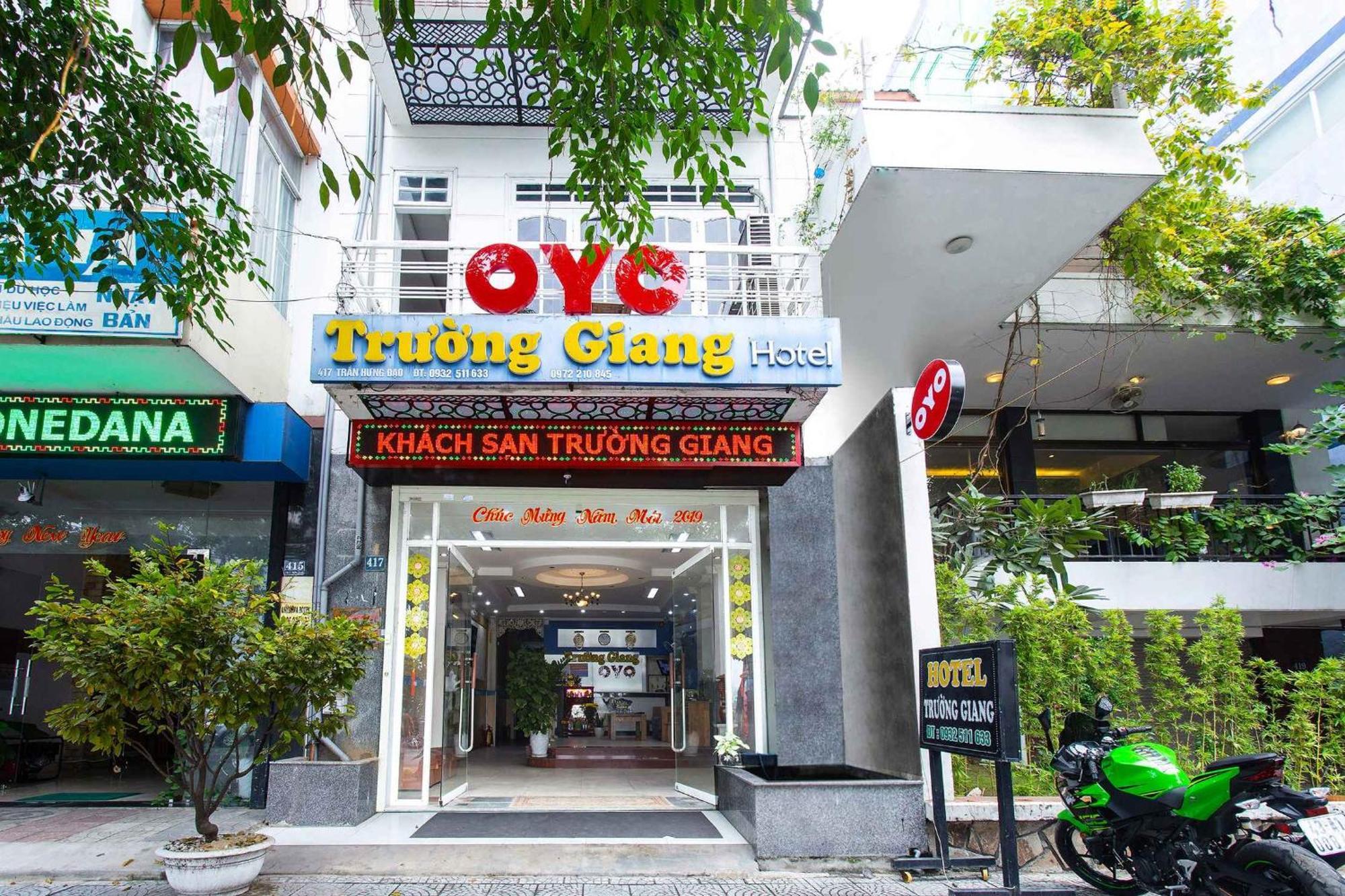 Oyo 553 Truong Giang Hotel Дананг Экстерьер фото
