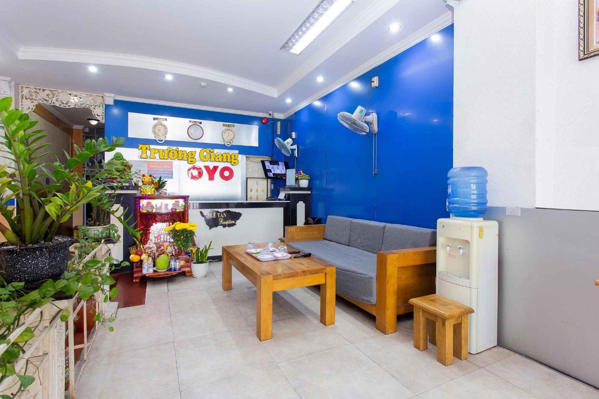 Oyo 553 Truong Giang Hotel Дананг Экстерьер фото
