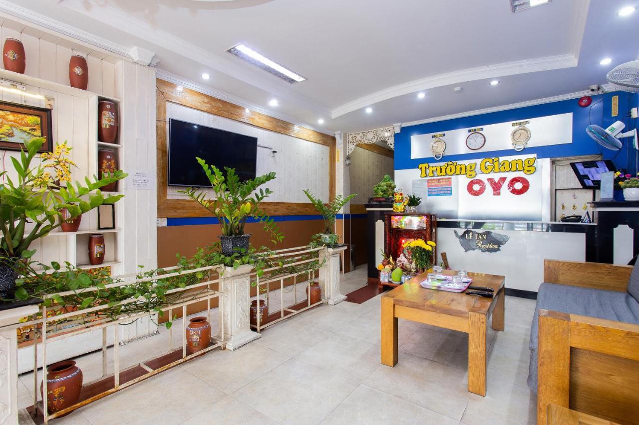Oyo 553 Truong Giang Hotel Дананг Экстерьер фото